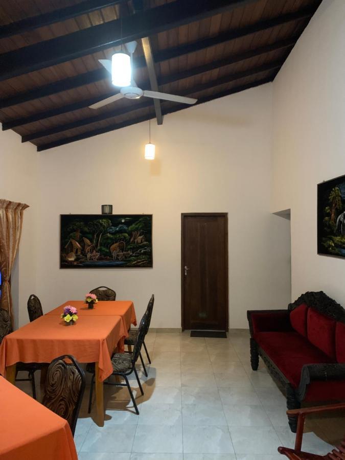 Villa Delorenta Anuradhapura Buitenkant foto