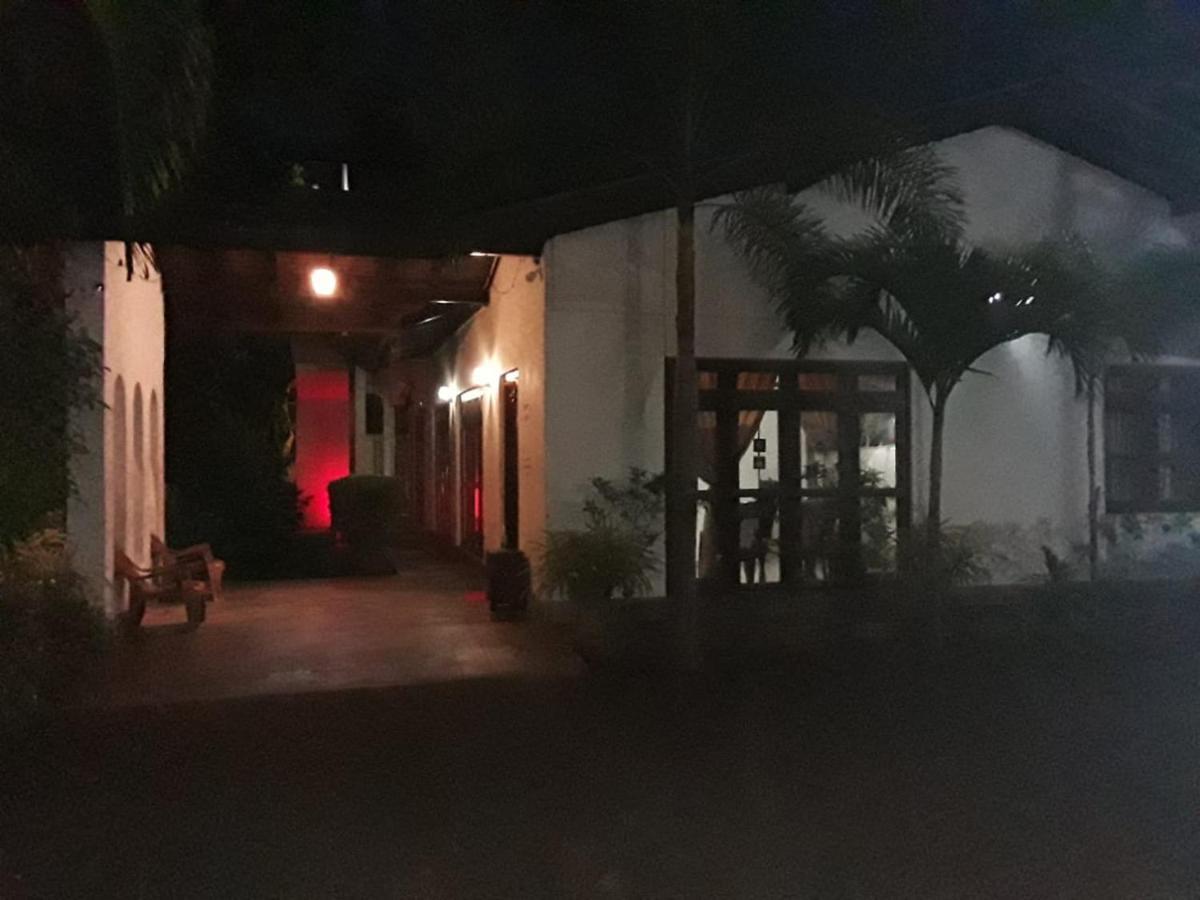 Villa Delorenta Anuradhapura Buitenkant foto